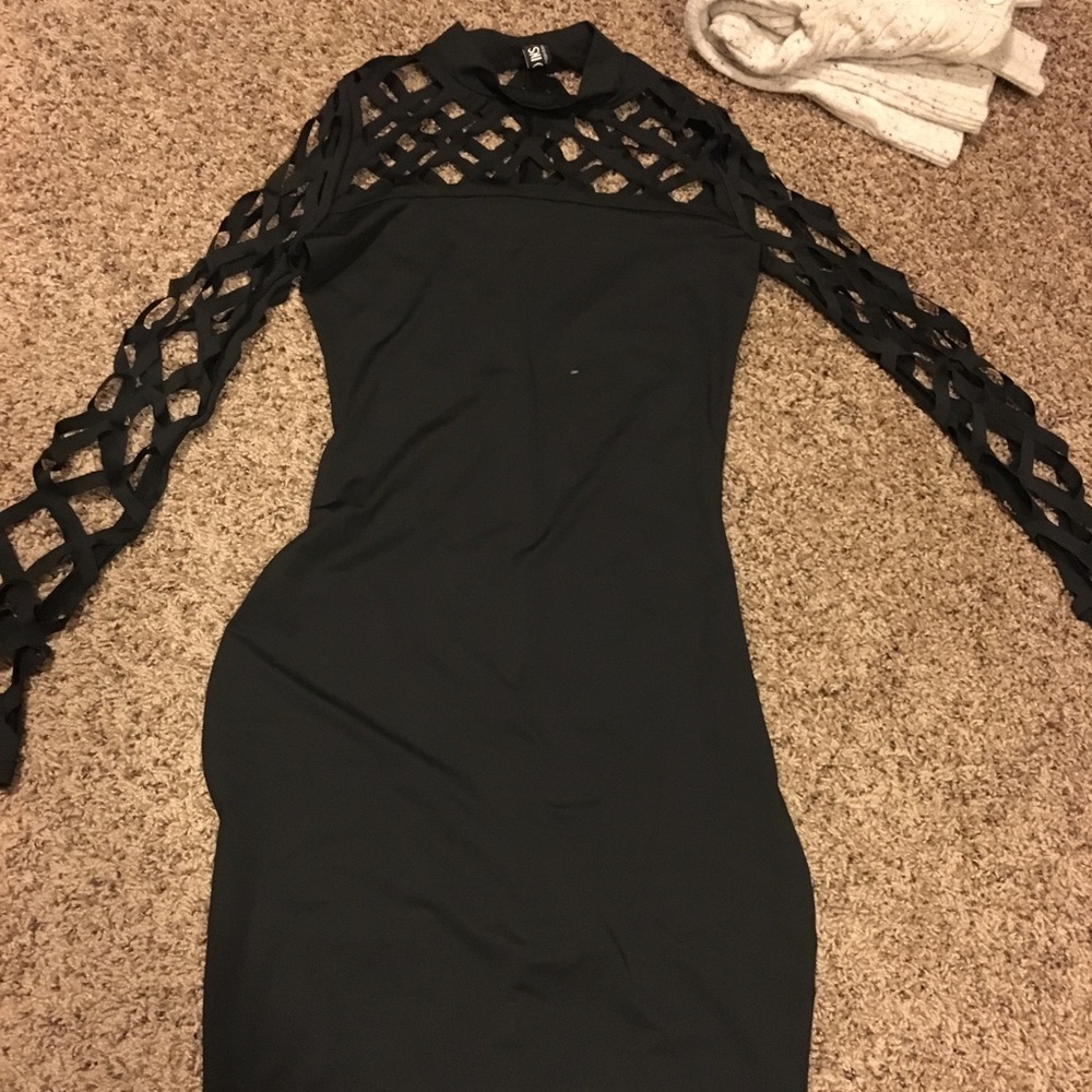 Dress - Picture 1 of 1